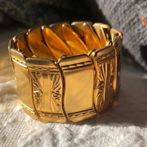 Vintage gold-tone stretch bracelet